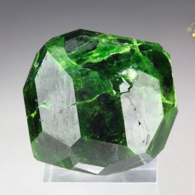 GARNET var. ANDRADITE var. DEMANTOID