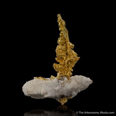 Gold (spinel twinned) in Quartz