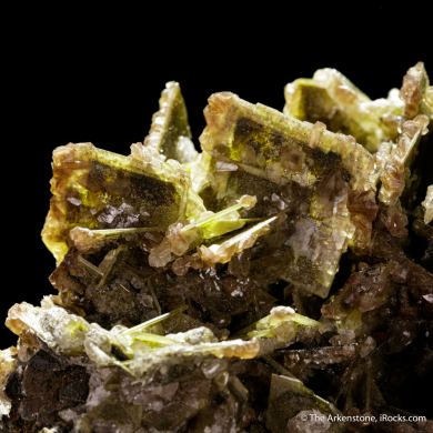 Wulfenite with Calcite