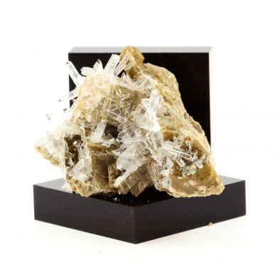 Siderite, Quartz, Pyrite.