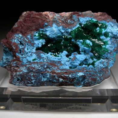 Dioptase on Plancheite