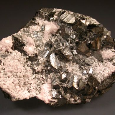 Alabandite with Rhodochrosite