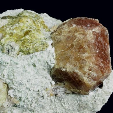 Grossular garnet