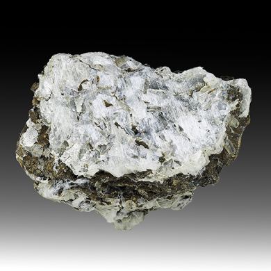 Searlesite with Loughlinite