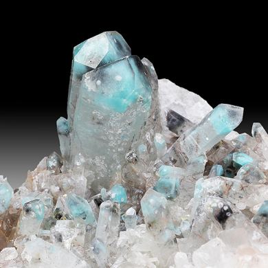 Ajoite in Quartz