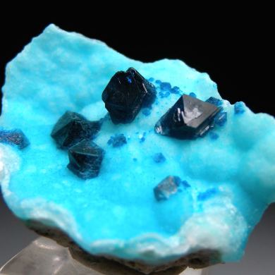 Veszelyite on Hemimorphite