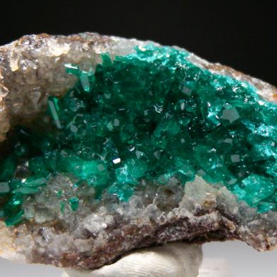 Dioptase on Quartz