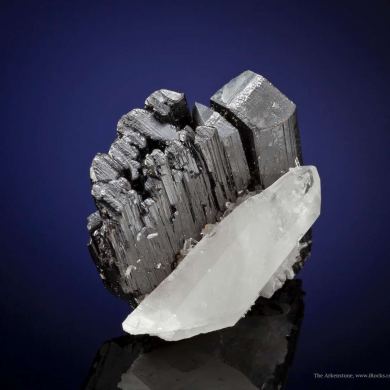 Hubnerite with Quartz