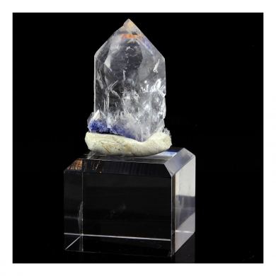 Quartz + Dumortierite. 245.0 ct.