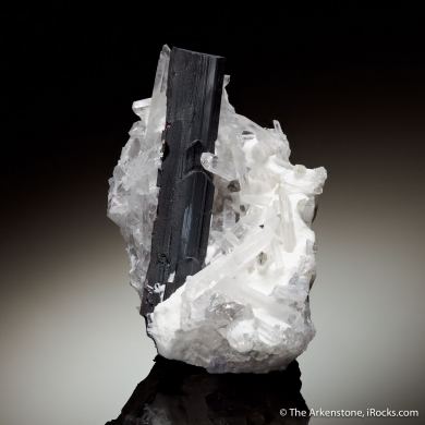 Hubnerite on Quartz and Dickite