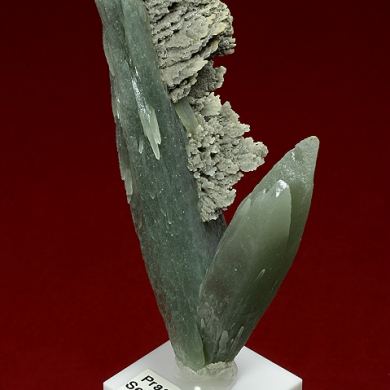 Quartz (var. Prase) with Calcite