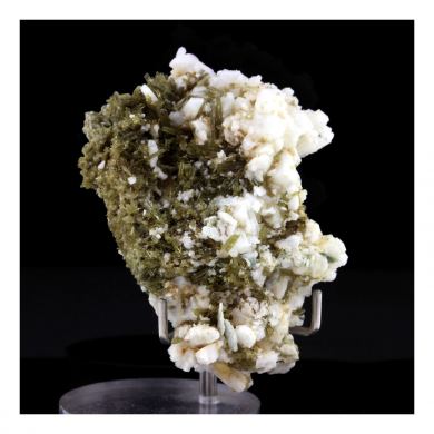 Clinozoisite. 242.0 ct.