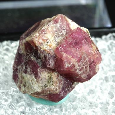 Grossular garnet