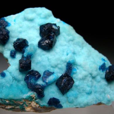 Veszelyite on Hemimorphite