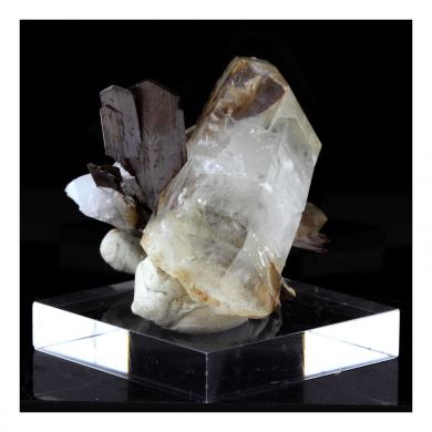 Quartz + Brookite. 321.5 ct.