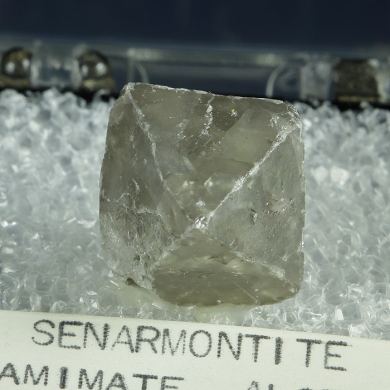 Senarmontite