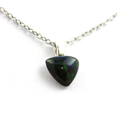 Black Opal Necklace. 5.79 ct.