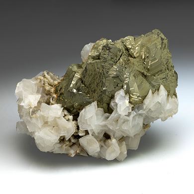 Chalcopyrite with Calcite