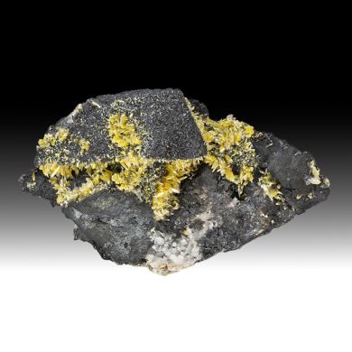 Mimetite with Tennantite