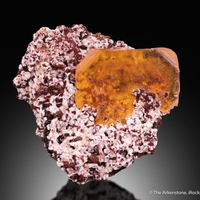 Wulfenite on Limonite