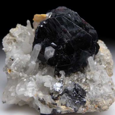 Sphalerite on Quartz