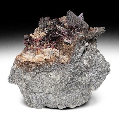 Erythrite with Roselite, Skutterudite