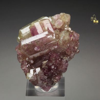 gemmy bi-terminated VESUVIANITE bi-color