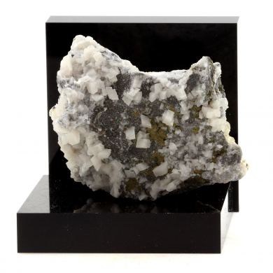 Dolomite, Calcite, Pyrite.