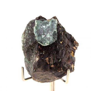 Clinochlore + Vesuvianite. 174.0 ct.