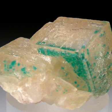 Dioptase in Calcite