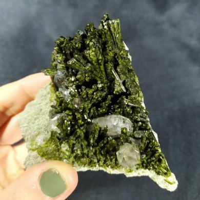 QUARTZ on EPIDOTE - Le Cornillon, France