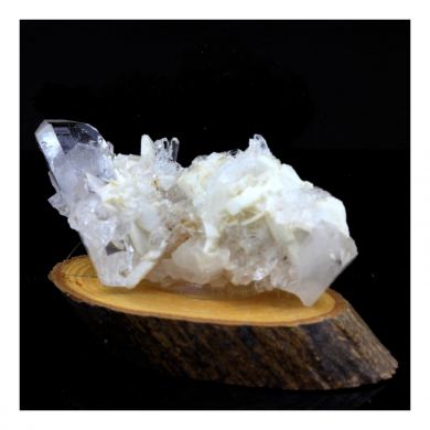 Quartz + Baryte. 99.58 ct.