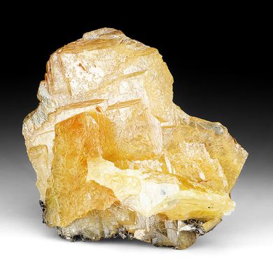 Wulfenite with Calcite