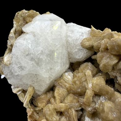 Analcime, stilbite CANADA