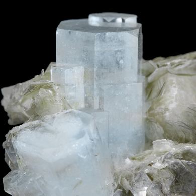 Beryl / (var:“Aquamarine”) with Muscovite on Albite