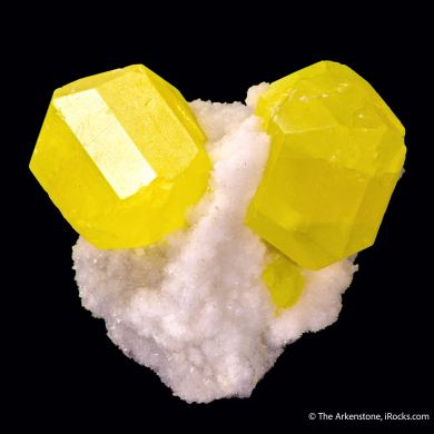 Sulfur on Aragonite