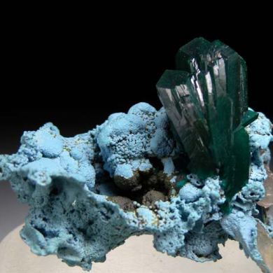 Dioptase on Shattuckite