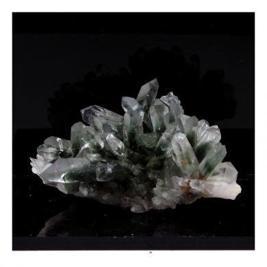 Quartz + Chlorite. 205.0 ct.