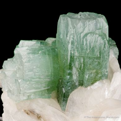 Fluorapophyllite on Stilbite