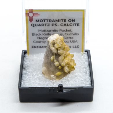 Mottramite on Quartz ps. Calcite