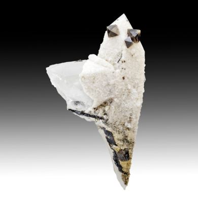 Scheelite with Calcite, Quartz