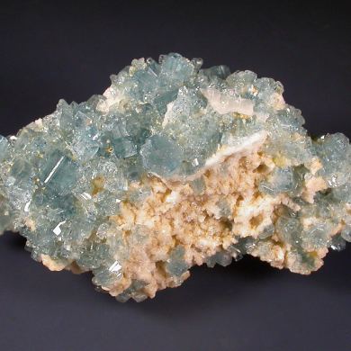 Fluorapatite with Bertrandite on Albite