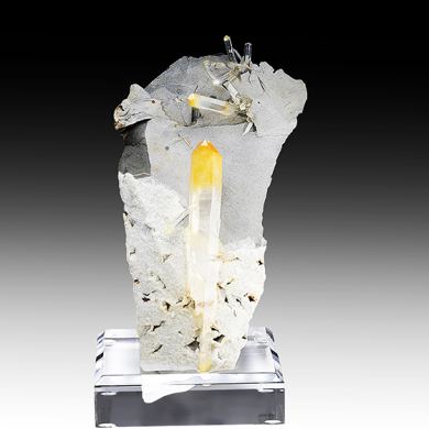 Quartz with Halloysite