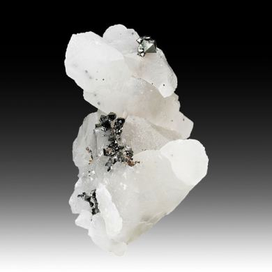 Jacobsite with Calcite