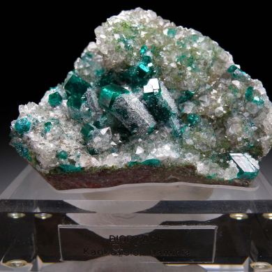 Quartz on Dioptase