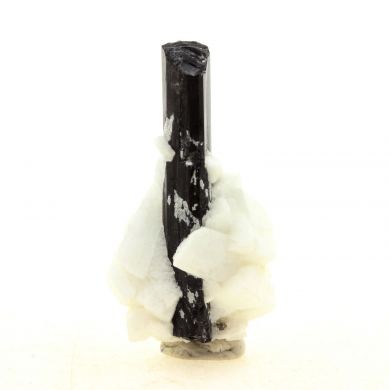 Schorl Tourmaline. 30.0 ct