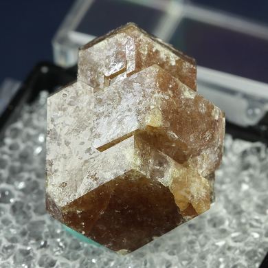 Grossular garnet