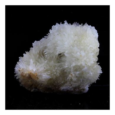 Aragonite. 108.85 ct.