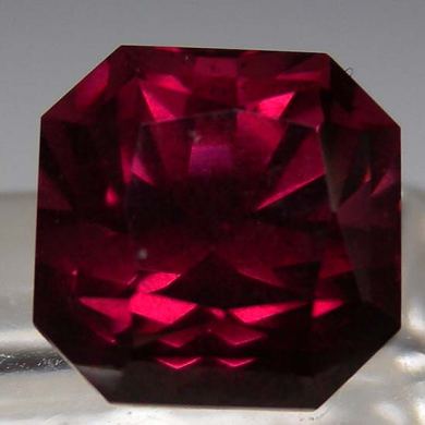 Rhodolite gemstone