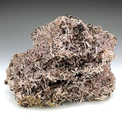 Inesite with Hubeite